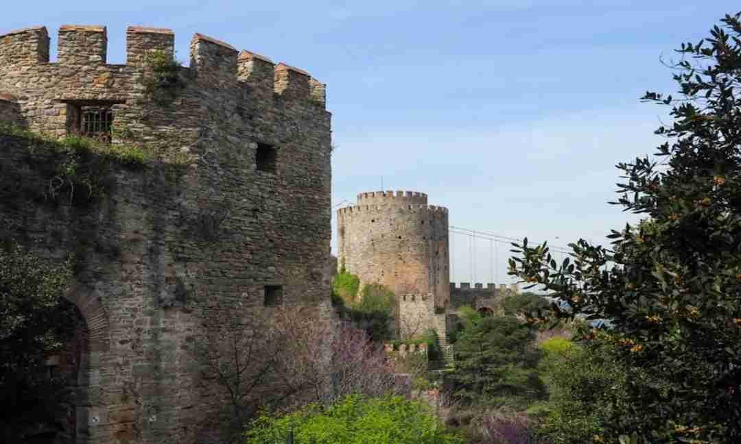 8 Famous Castles in Turkey That Will Blow You Away