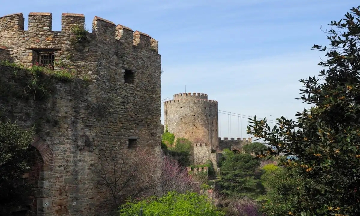 8 Famous Castles in Turkey That Will Blow You Away